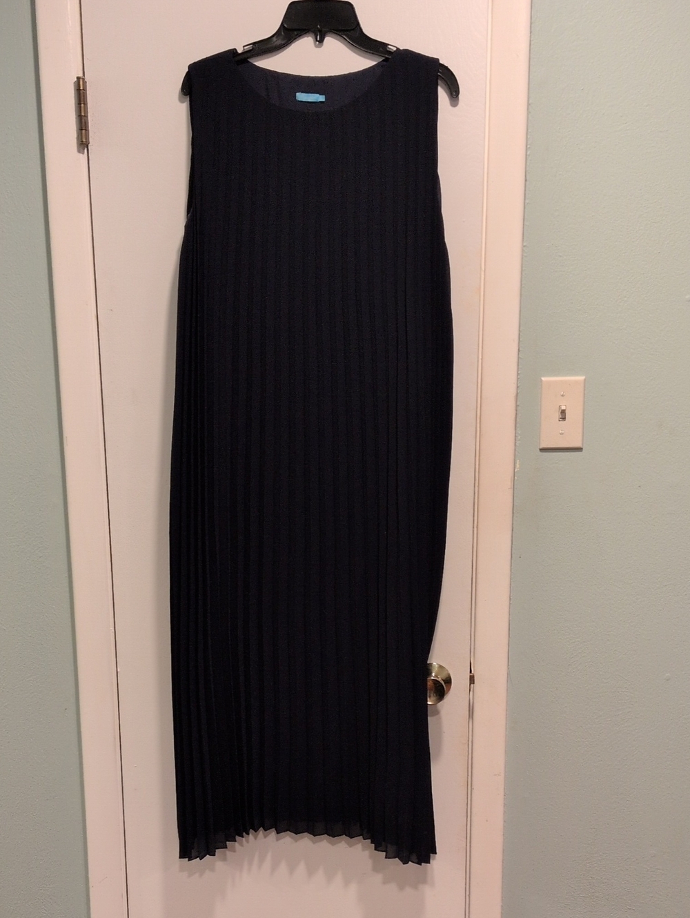 Sleeveless Navy Pleated Dress - Brand: